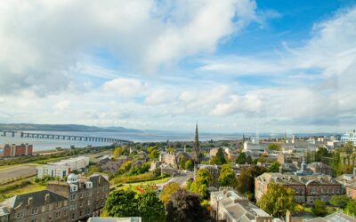 Discover Dundee Law. Apply NOW from Canada