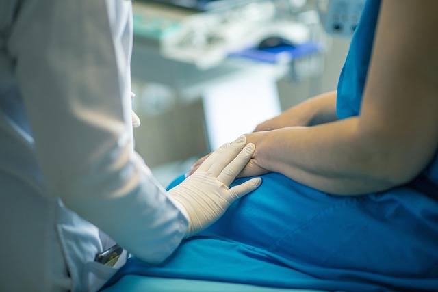 Apply to MedSchool in the UK!  Deadline Oct 15th