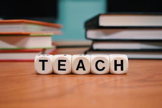 Want to Teach? APPLY NOW! Study Teaching in UK
