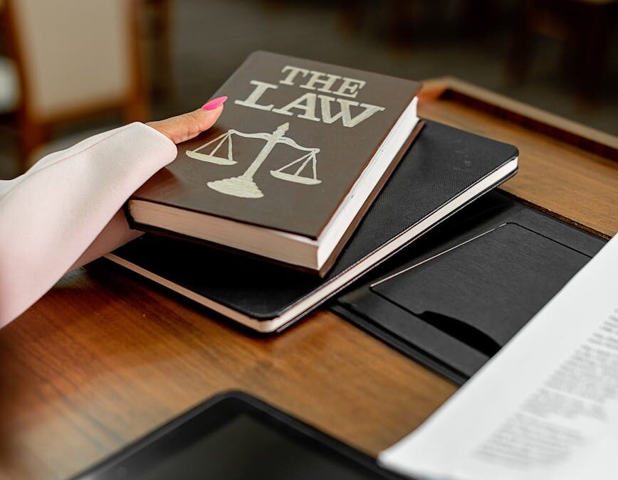 Learn Law! Apply Now to Study in the UK